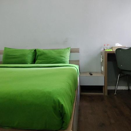 Barata Hotel Near Bandara Soekarno Hatta Tangerang Eksteriør billede