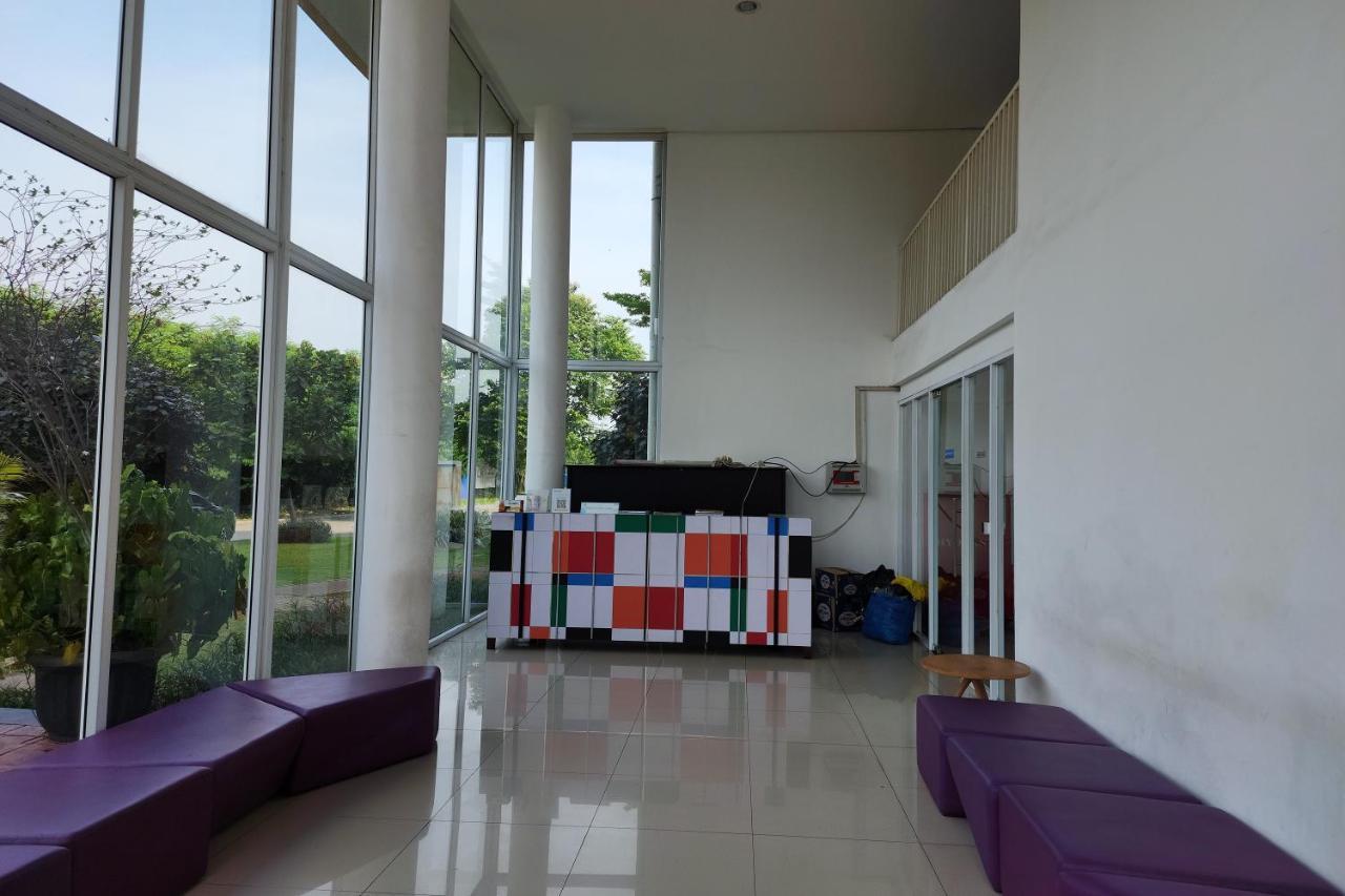 Barata Hotel Near Bandara Soekarno Hatta Tangerang Eksteriør billede