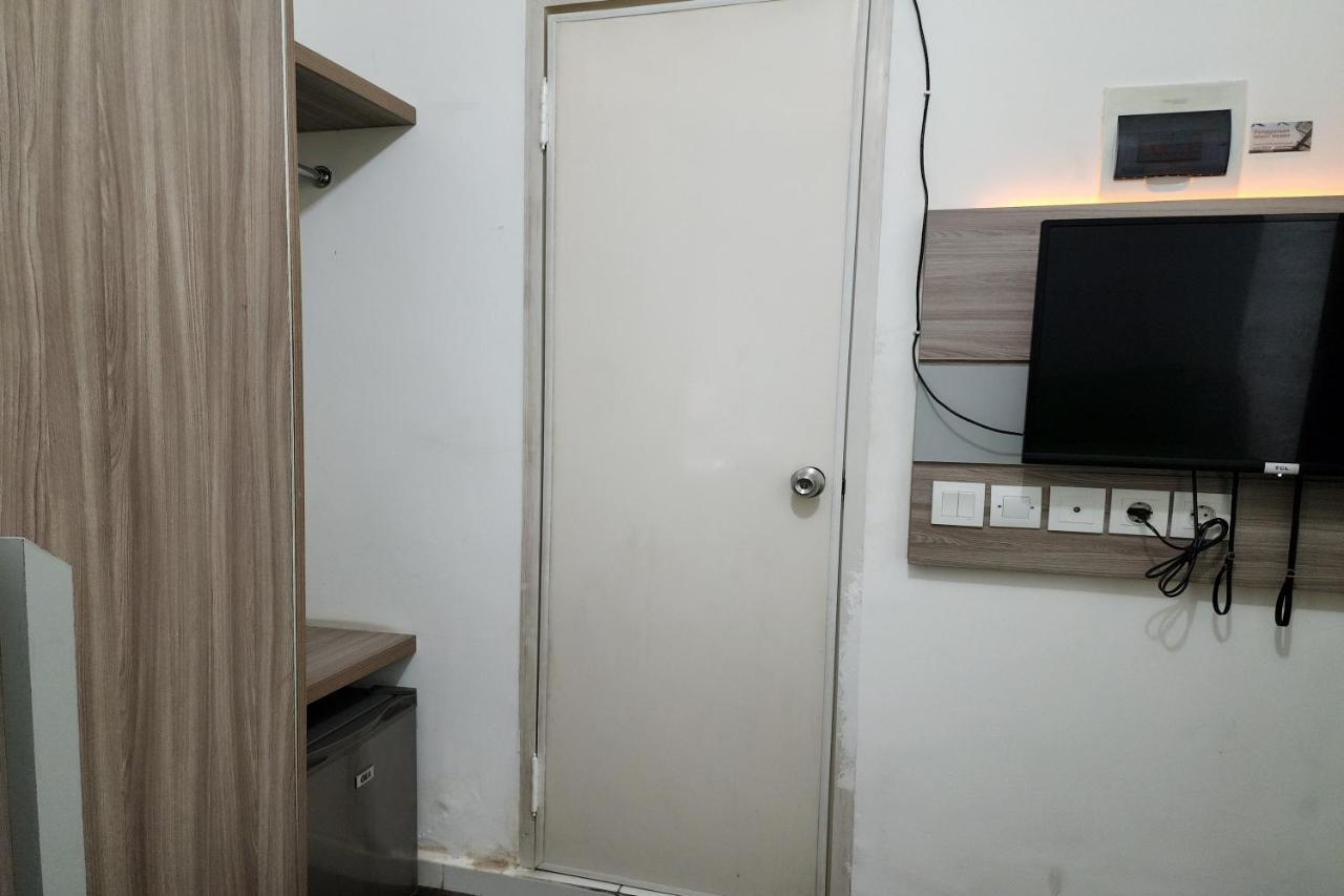Barata Hotel Near Bandara Soekarno Hatta Tangerang Eksteriør billede